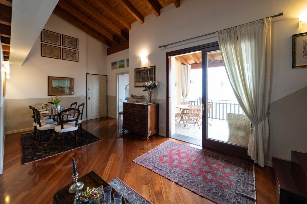 Romantic Lake View House Сульцано Экстерьер фото